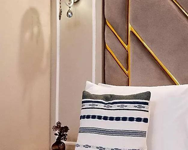 Homefort At S Residences فندق 5*